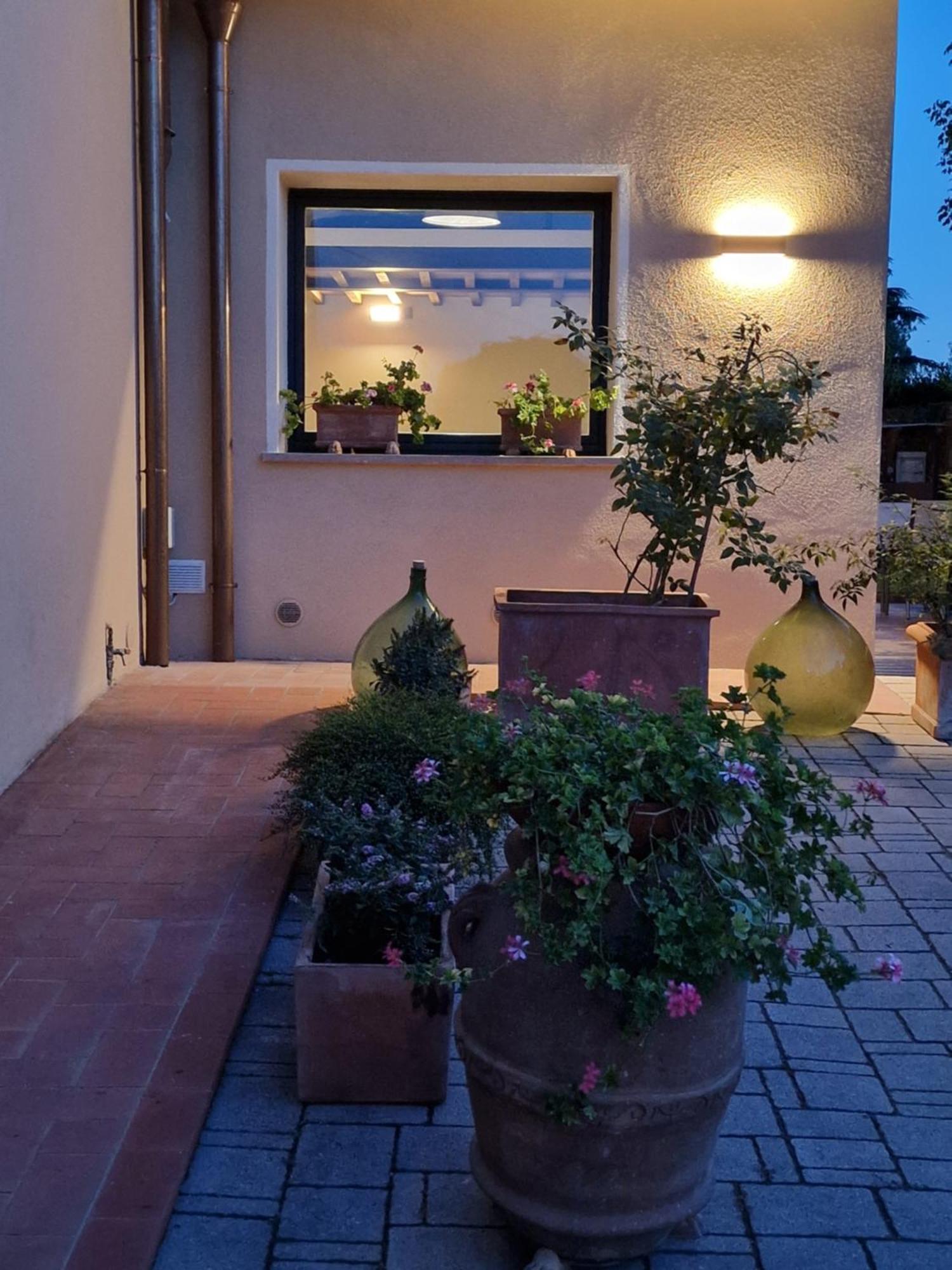 דירות מונטלופו פיורנטינו La Giravolta Loft Urban & Gea מראה חיצוני תמונה