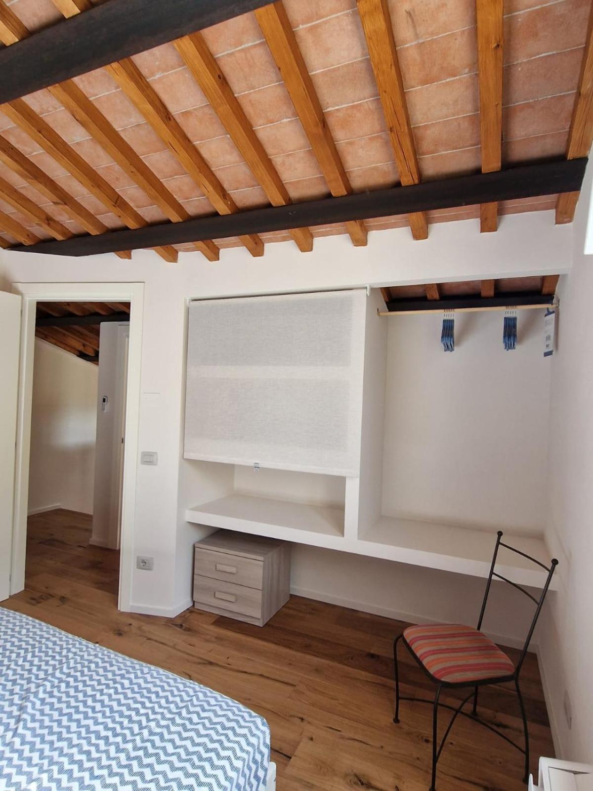 דירות מונטלופו פיורנטינו La Giravolta Loft Urban & Gea מראה חיצוני תמונה