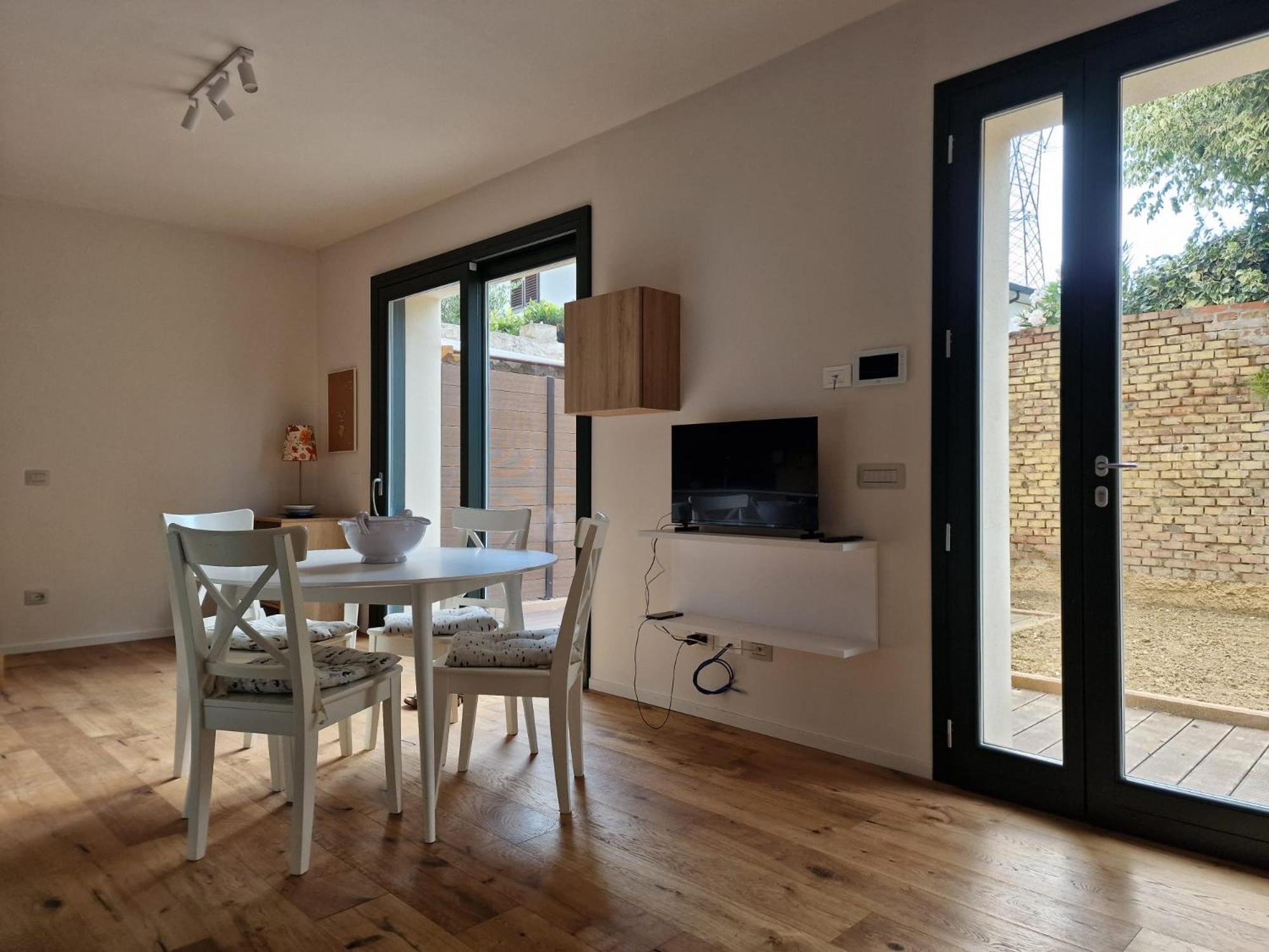 דירות מונטלופו פיורנטינו La Giravolta Loft Urban & Gea מראה חיצוני תמונה